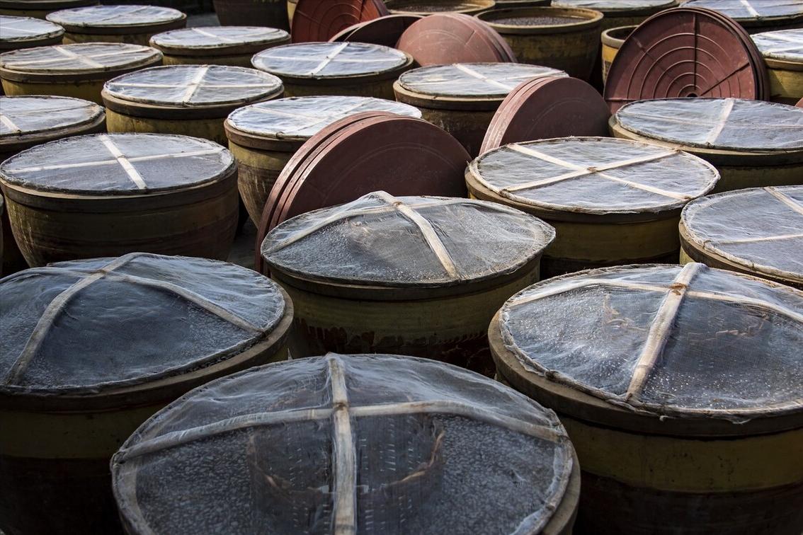 Soy sauce is divided into light soy sauce and dark soy sauce. What does