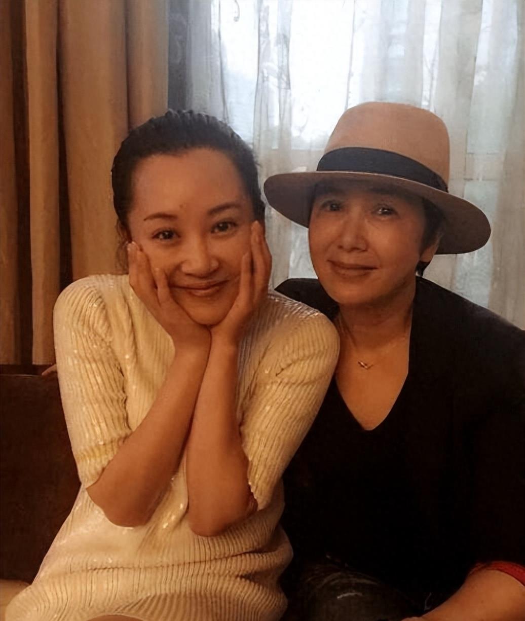 54-year-old Xu Qing, how is she doing now? - iMedia