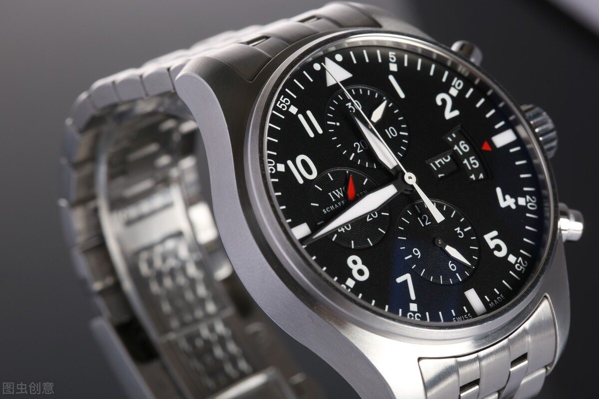 Different levels, how to choose a watch for a 30yearold man in