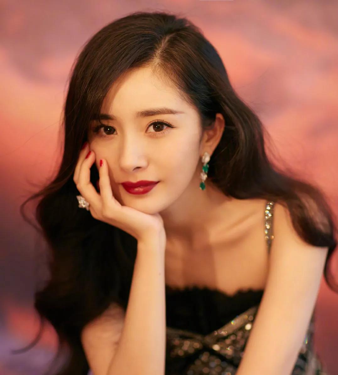 Among the rural roles played by popular actresses, whose appearance is