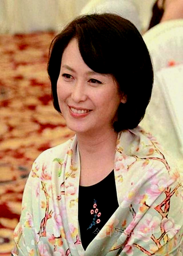 After the divorce, she married a rich man at the age of 56, which is an