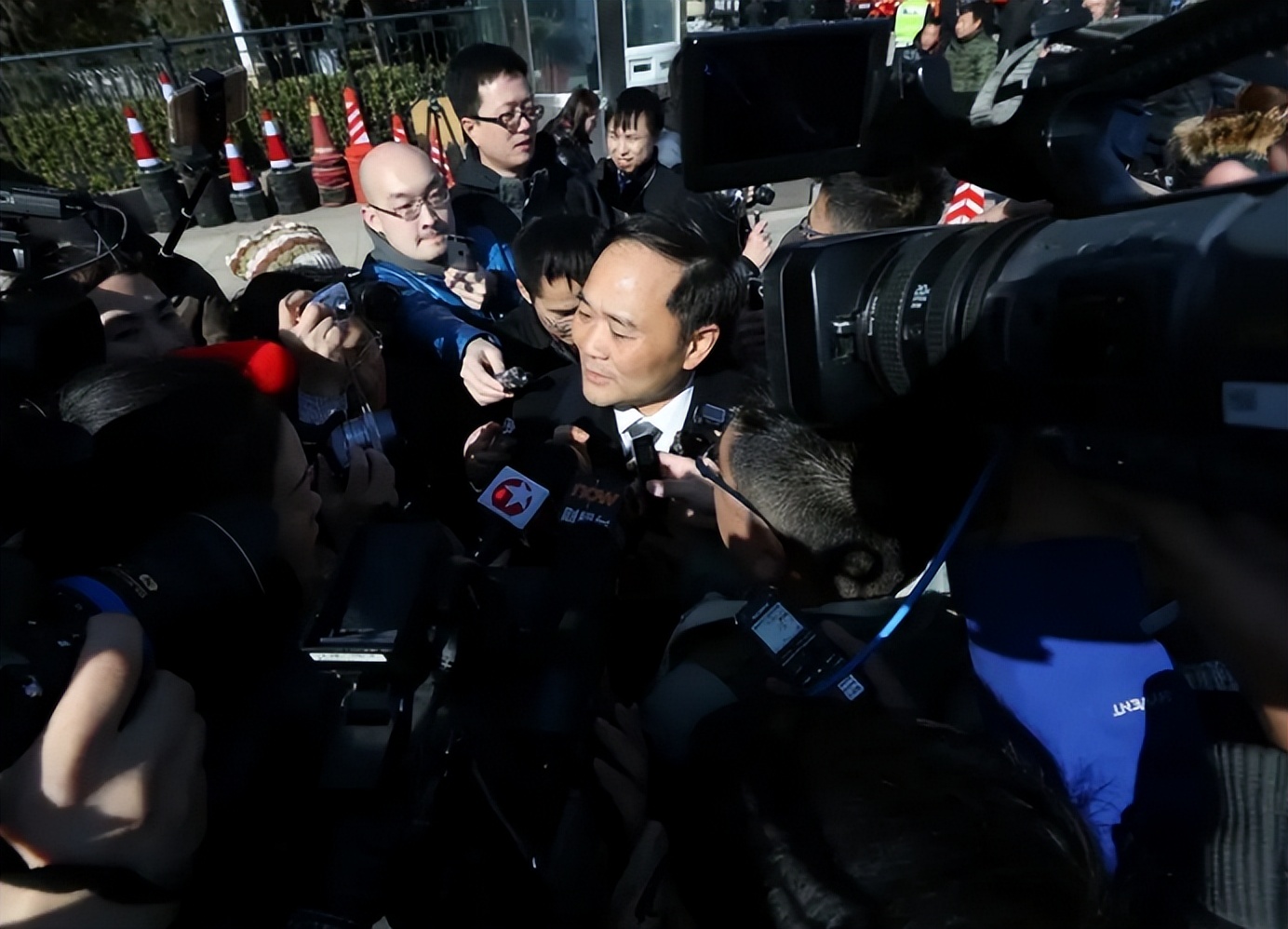 Li Shufu's children, can't catch the 150 billion family industry? - iNEWS