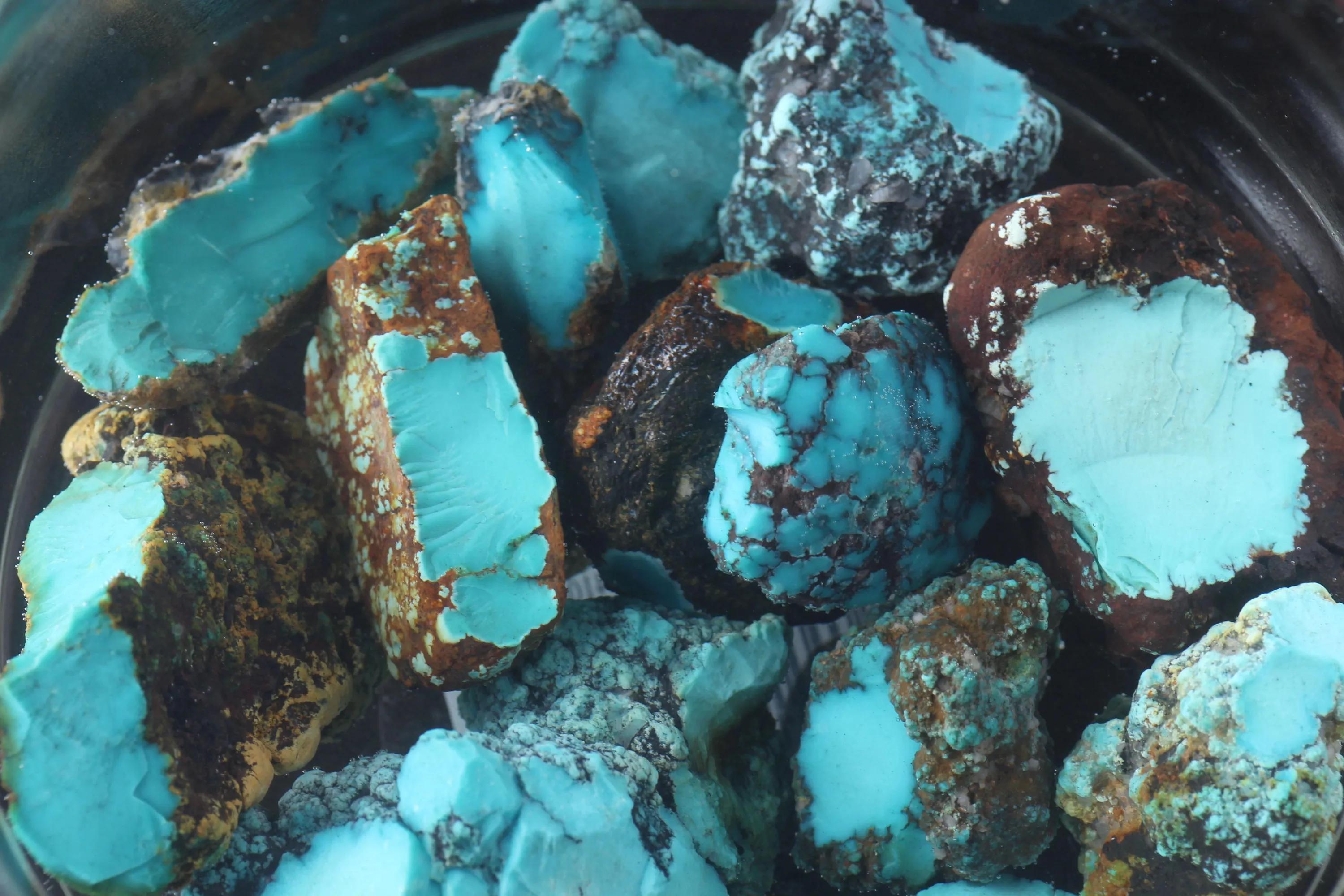 what-are-the-physical-characteristics-of-turquoise-imedia