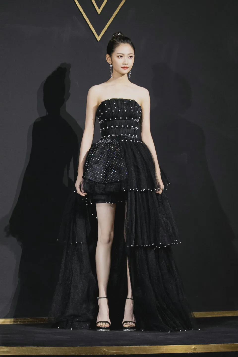 Chen Yuqi, a topnotch beauty iNEWS