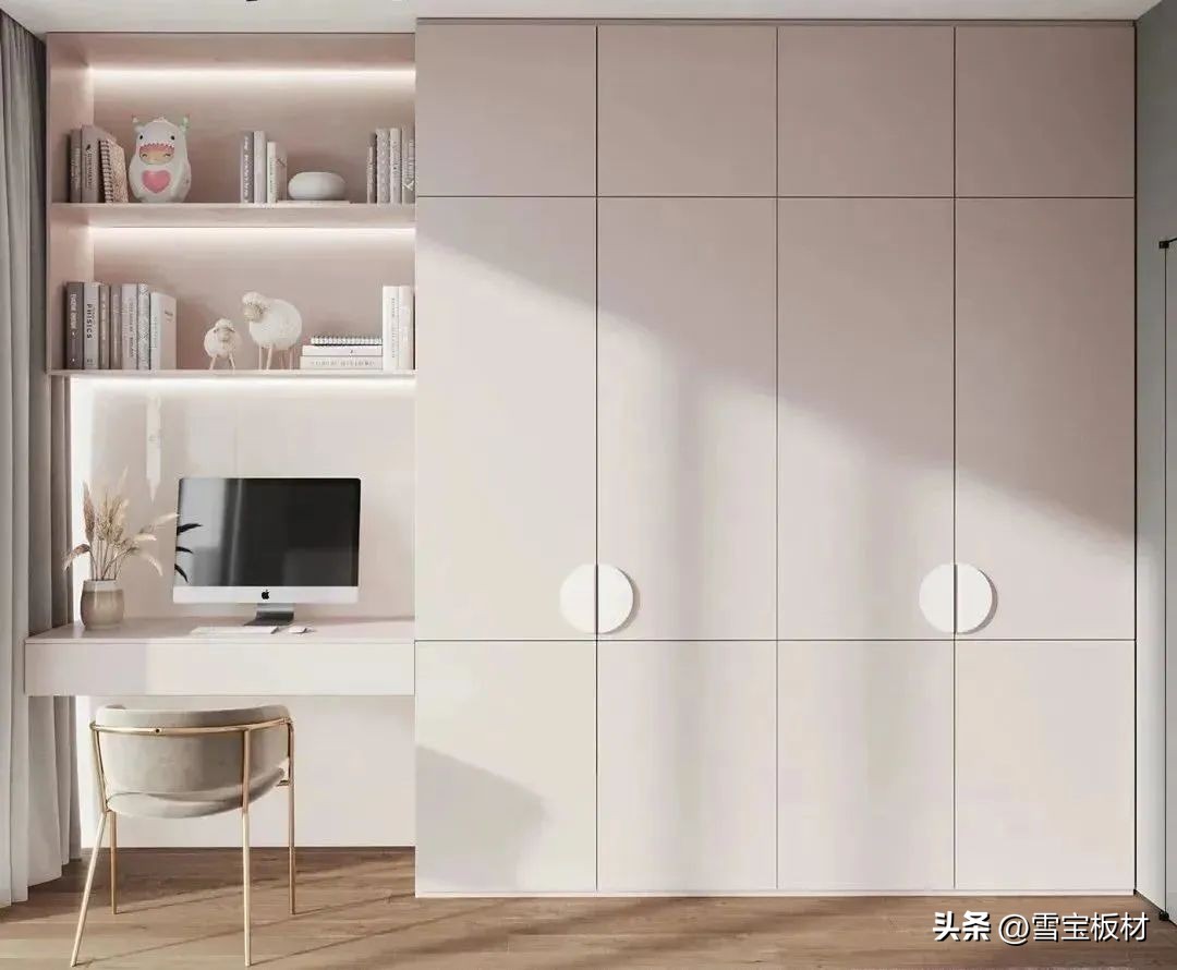 Exquisite more than one side!A variety of wardrobe multifunctional