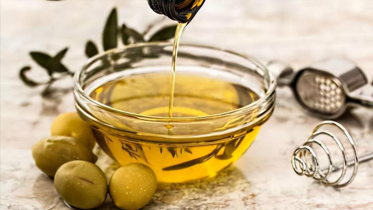 Which oil is healthier, vegetable oil or lard?The doctor reminds these