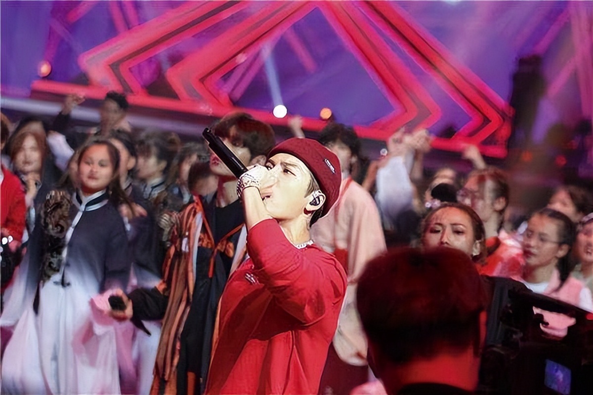 Wang Jiaer joins China rap peak showdown, as a peak witness, and ...