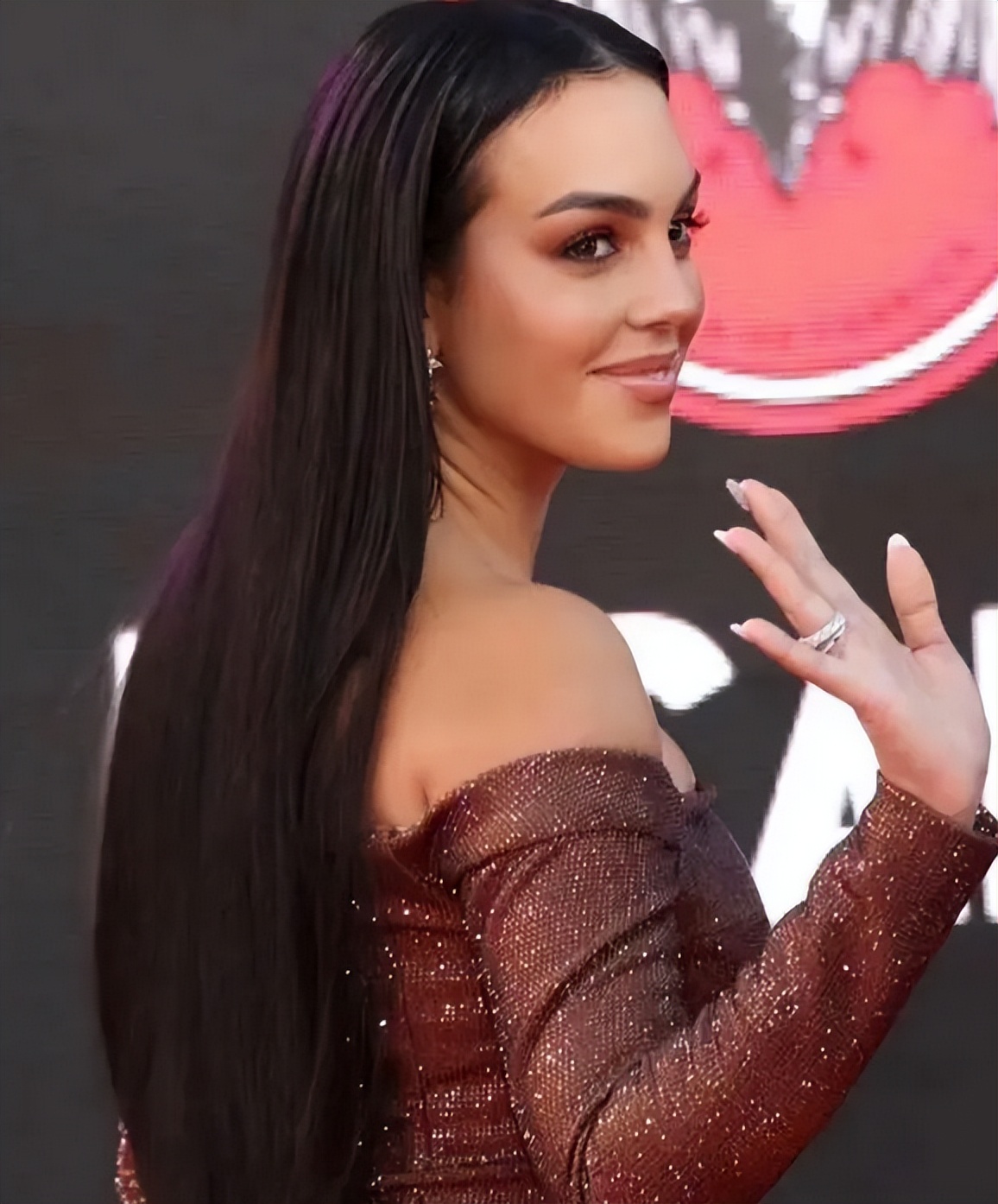 The recent photo of 28-year-old Georgina was complained about!Ronaldo