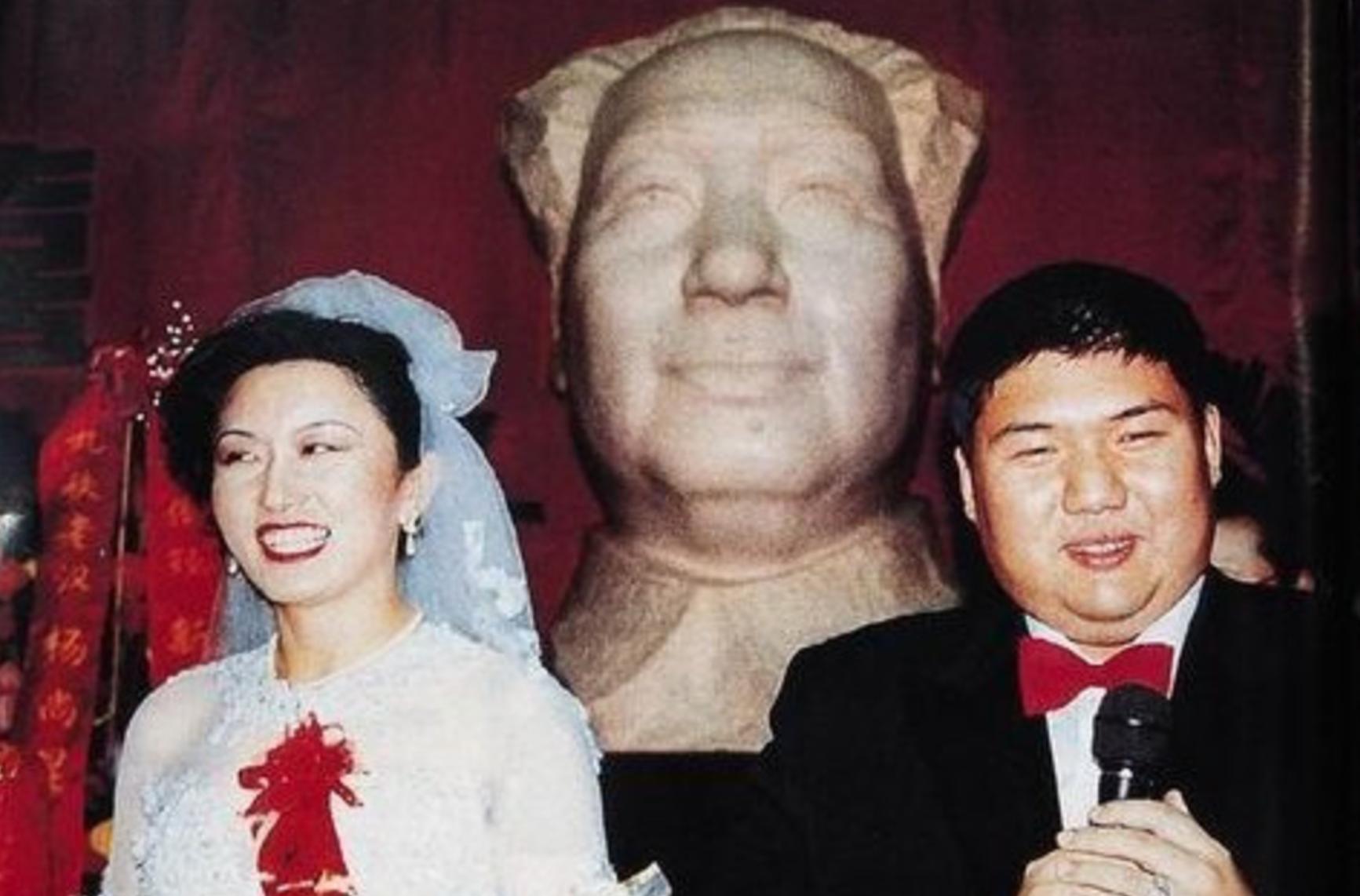 26 years ago, Mao Zedong's grandson Mao Xinyu got married, and the ...