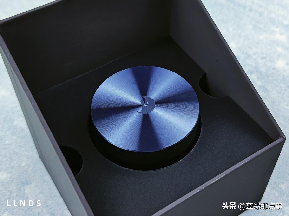 Top speaker big company Hi-Fi level true wireless earphones, Swans AW ...