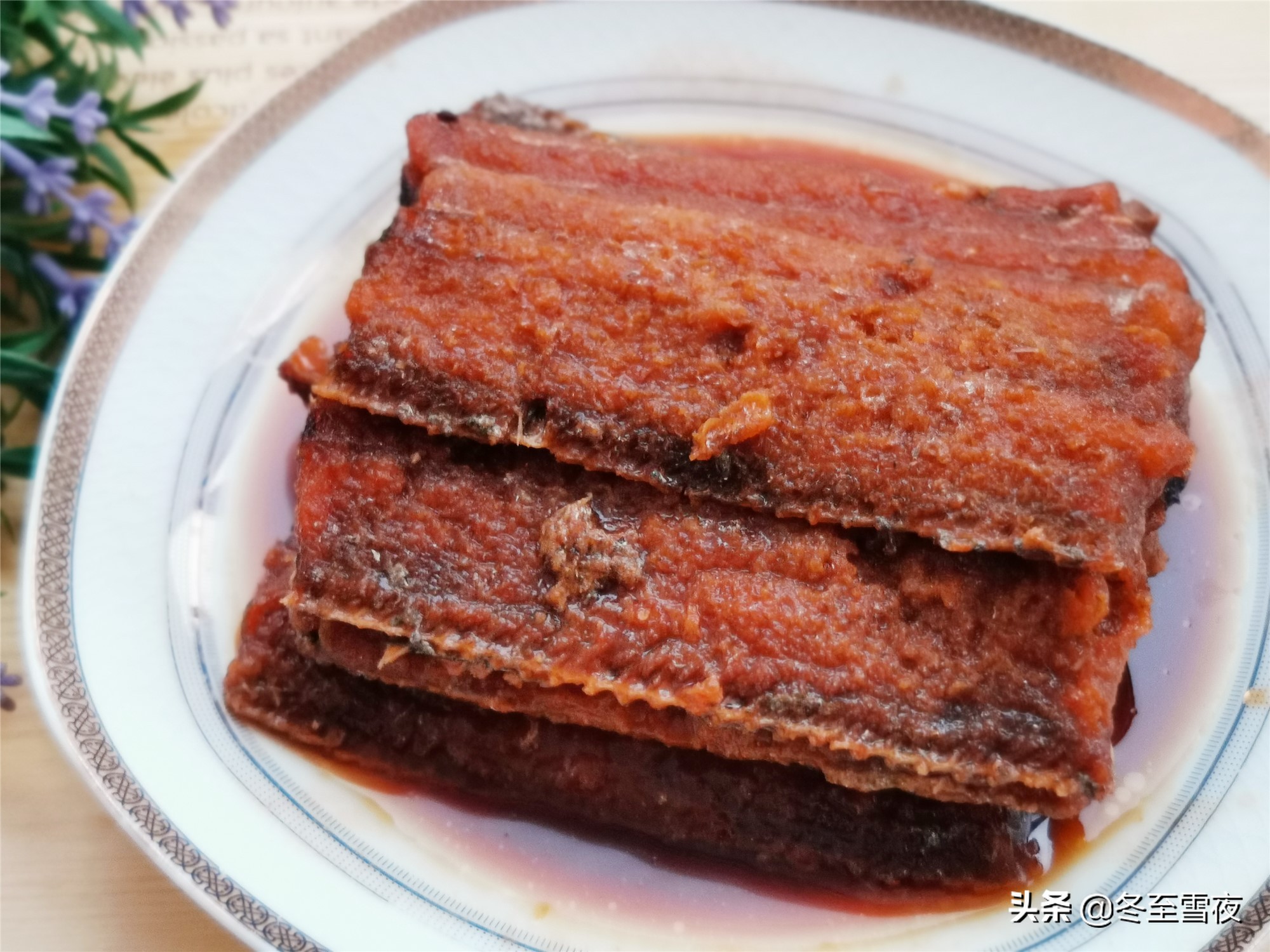 It turns out that the canned hairtail sold in supermarkets is so simple, teach you to do it at