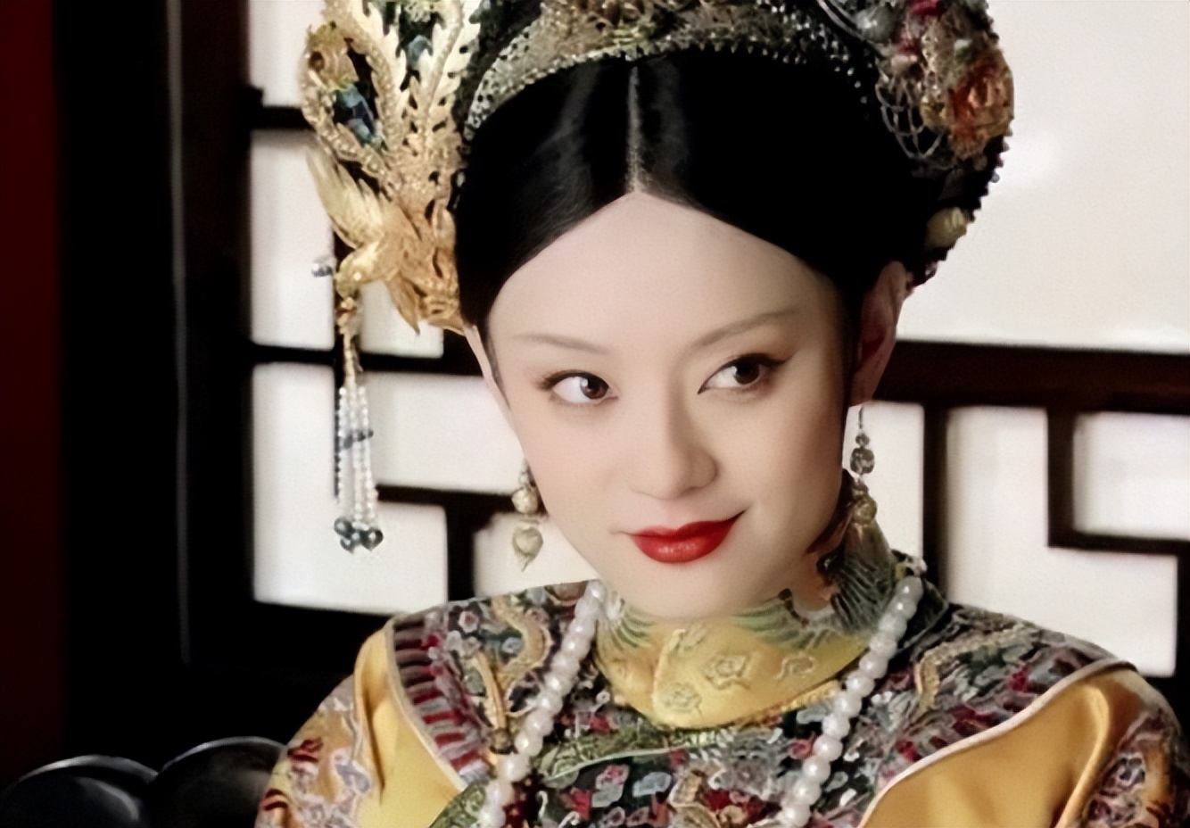 Sun Li and her children traveled to the Forbidden City, and she posted ...