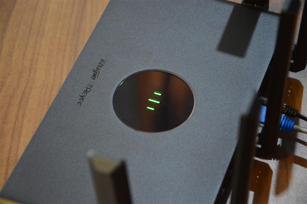 The price of 200 is invincible, Ruijie small steel cannon router ...