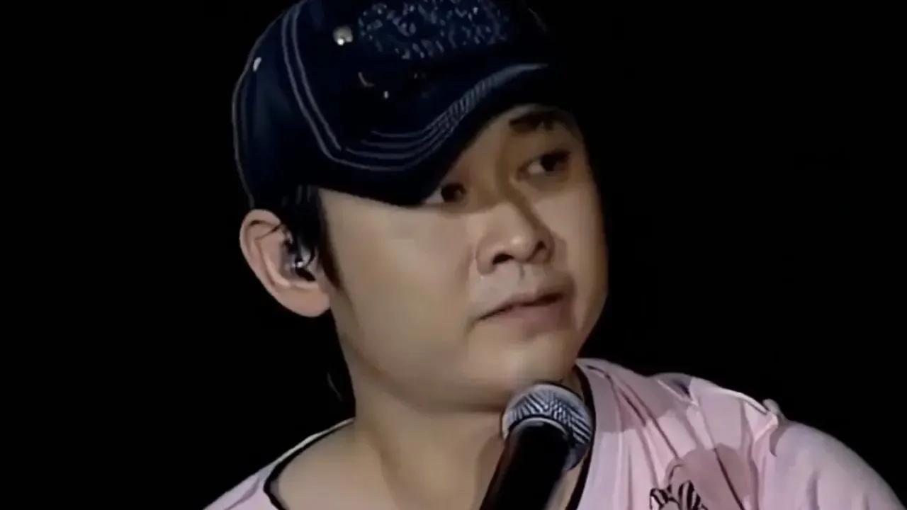 Who does Dao Lang's new song 
