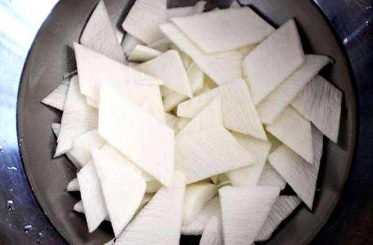 15 yuan for a small stick of iron yam, add these 2 ingredients, crisp