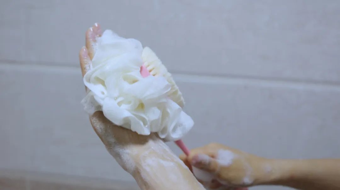 Don't rush to take a shower after men and women "love", these two