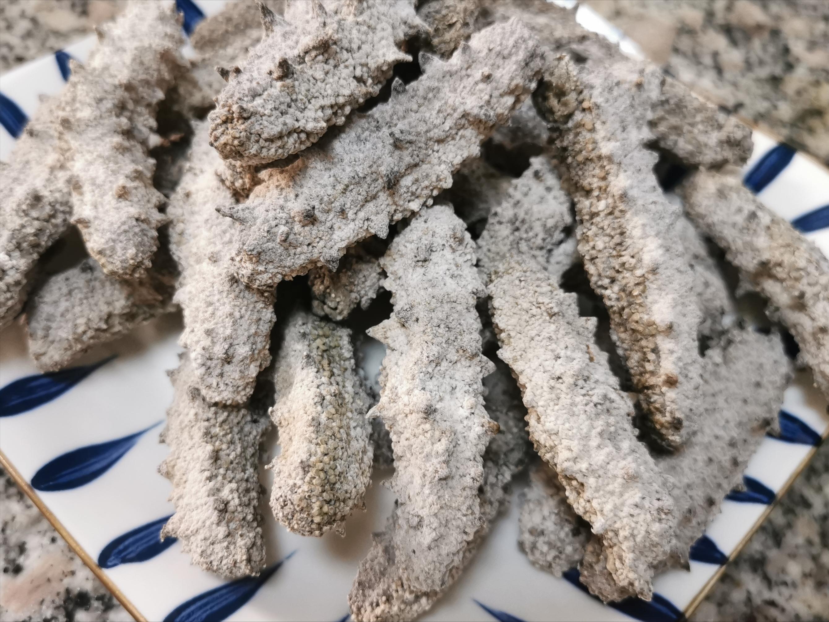 This is the correct way of soaking sea cucumbers. It is simple