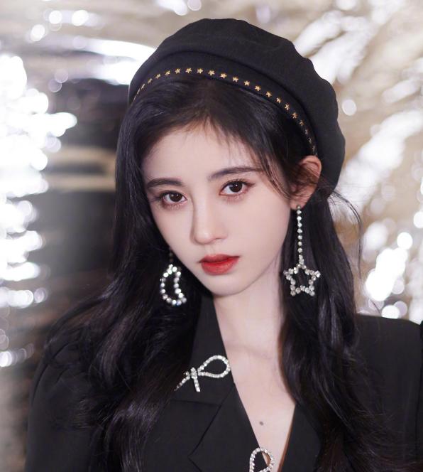 Ju Jingyi: A beautiful idol that comes once in 4,000 years - iNEWS