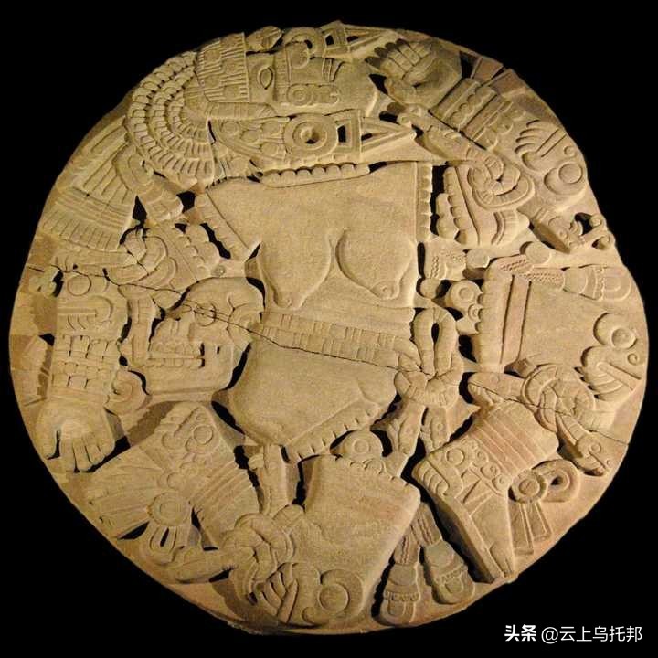What kind of decorative art does the geometric pattern in the Aztec ...