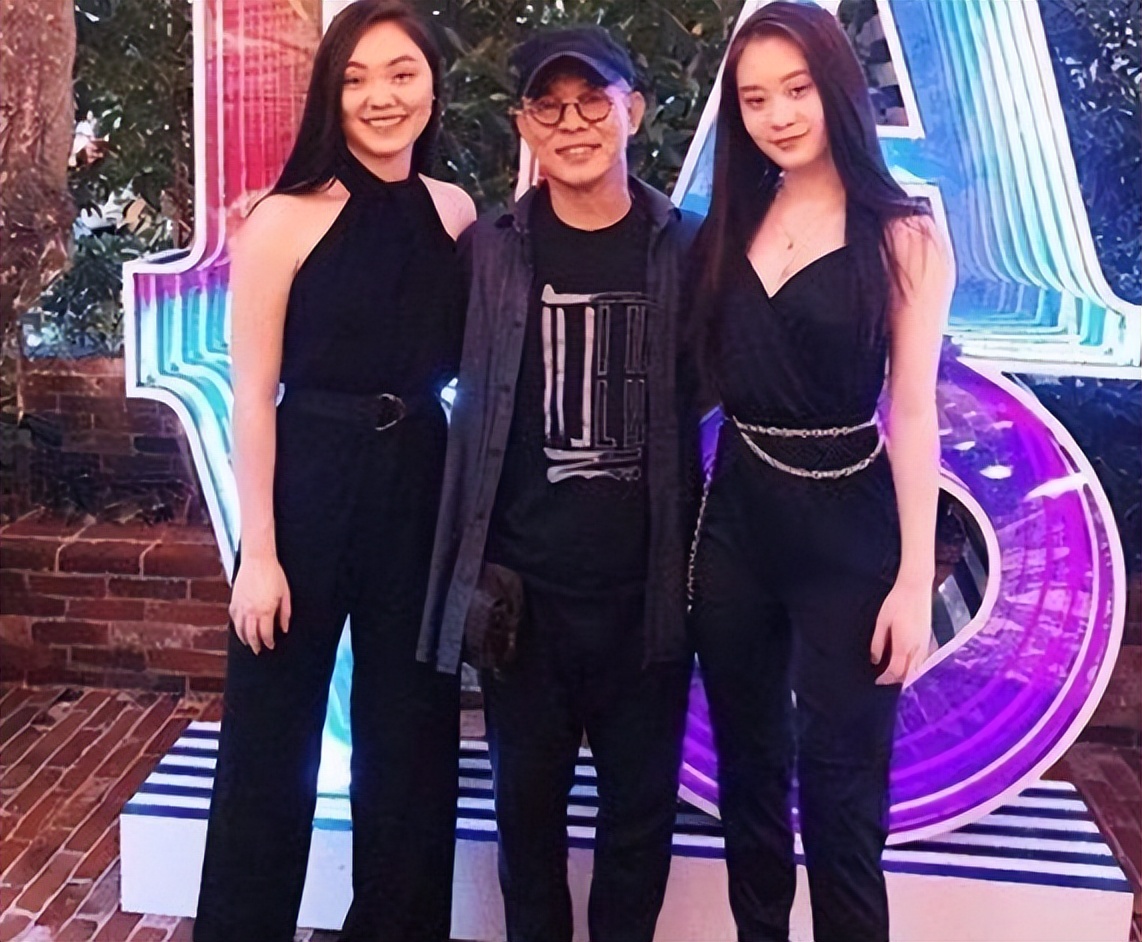 Jet Li S Daughter Li Jiuxiao Wears A Sexy Navel Baring Outfit And Her 6fb96794620f4a74bdb2c62ee6cd8136