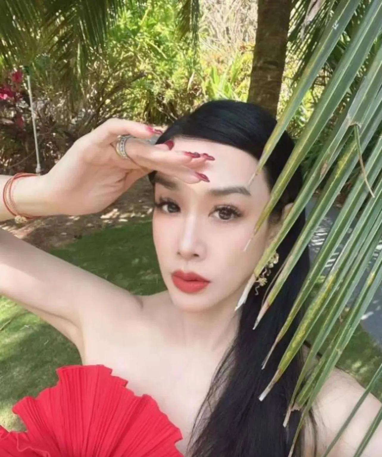 Christy Chung I am divorced, have three daughters, and 1 billion