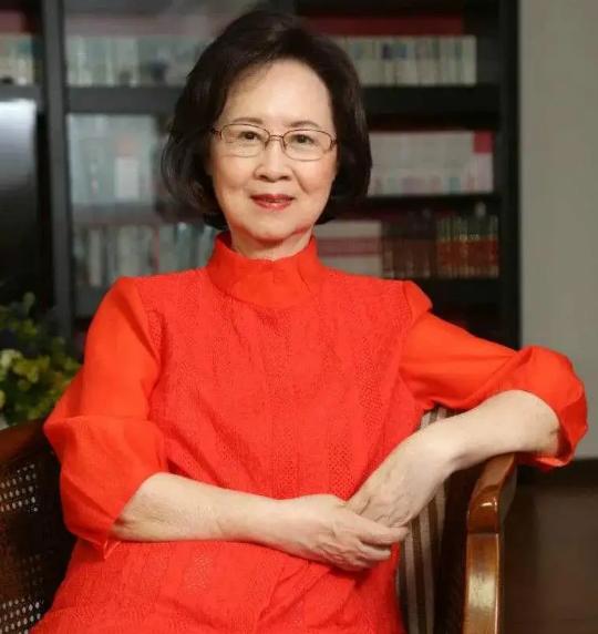 84-year-old Qiong Yao rarely makes an appearance, sharing the same face ...