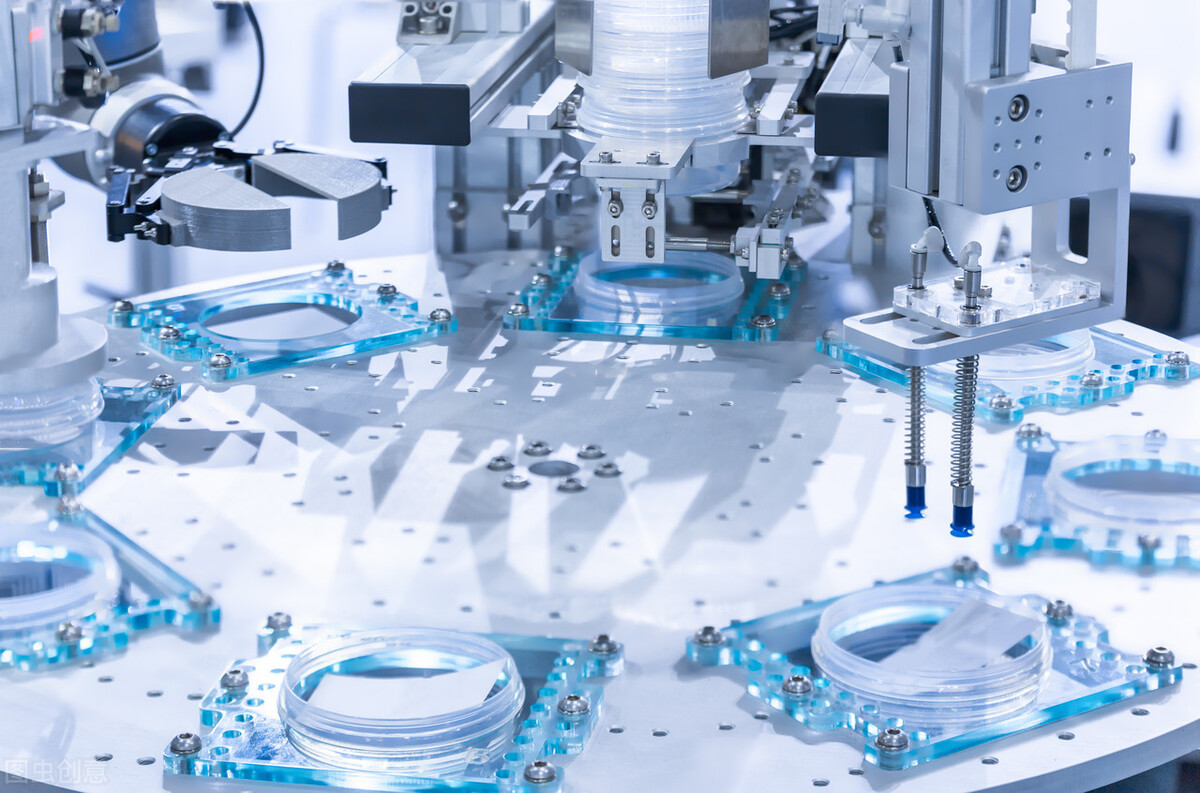 Digital transformation drives changes in production methods as a whole ...