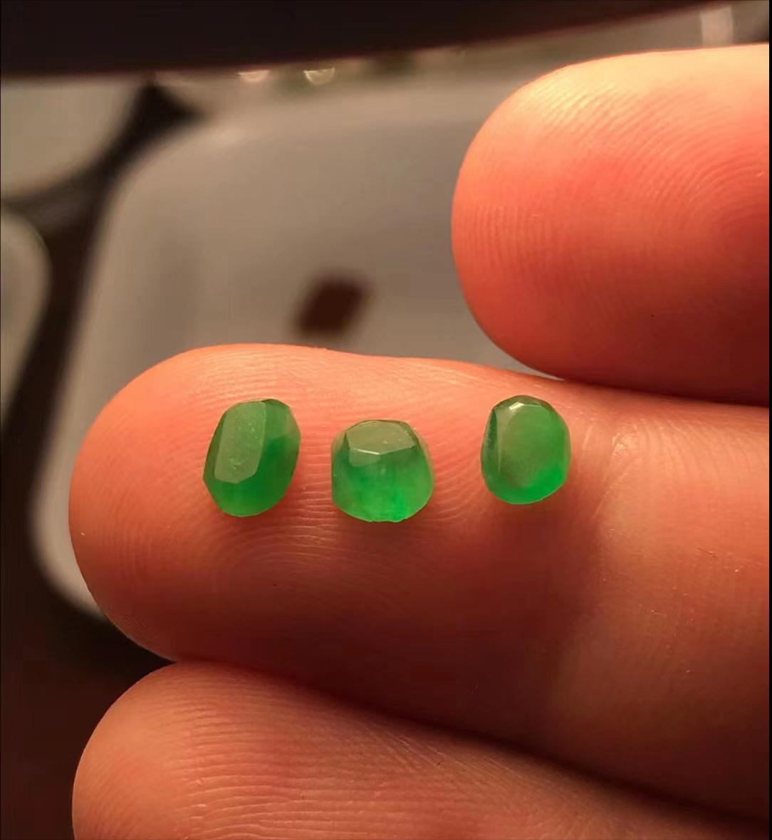 Inconspicuous Rings Such a ring face is not leftover material, it is the