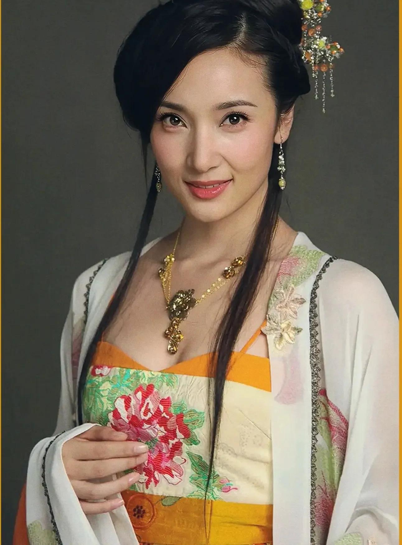 Sharing Of Beauties In Ancient Costumes——wang Yansuzhi Chen Jindings Wardrobe Inews 