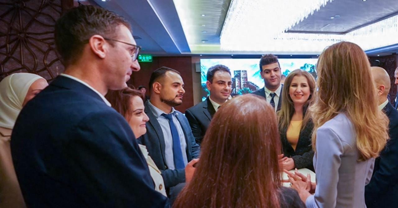 The First Lady of Syria will start business after arriving in Beijing ...