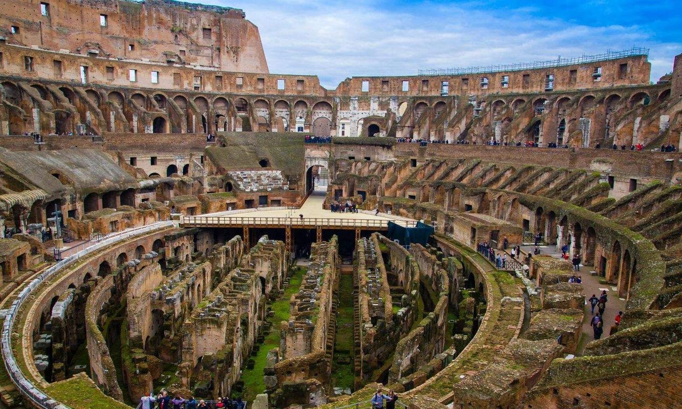 Colosseum Performances in the Fifteenth Century in Ancient Rome The
