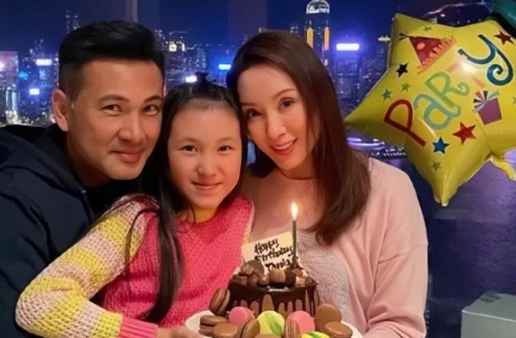 Guo Keying posted family party photos, showing a gap with Xiong Dailin ...