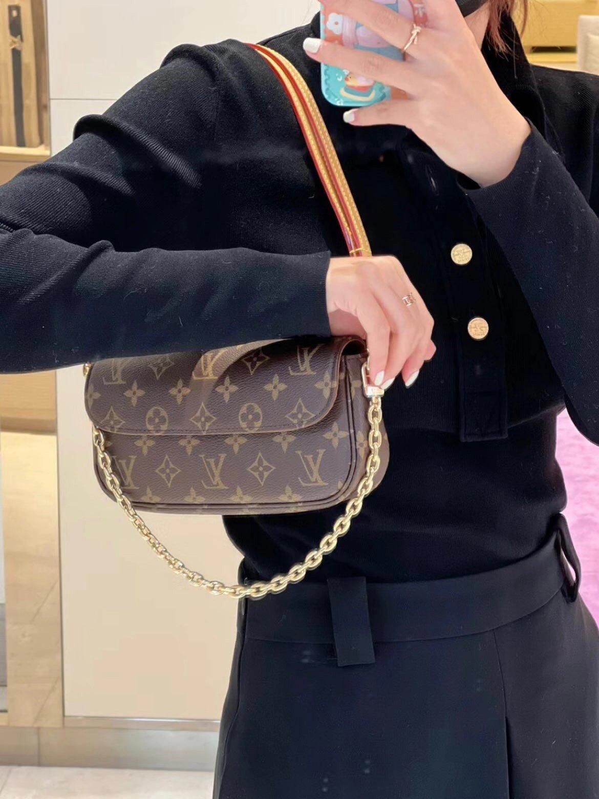 LV 23 underarm bags are here - iMedia