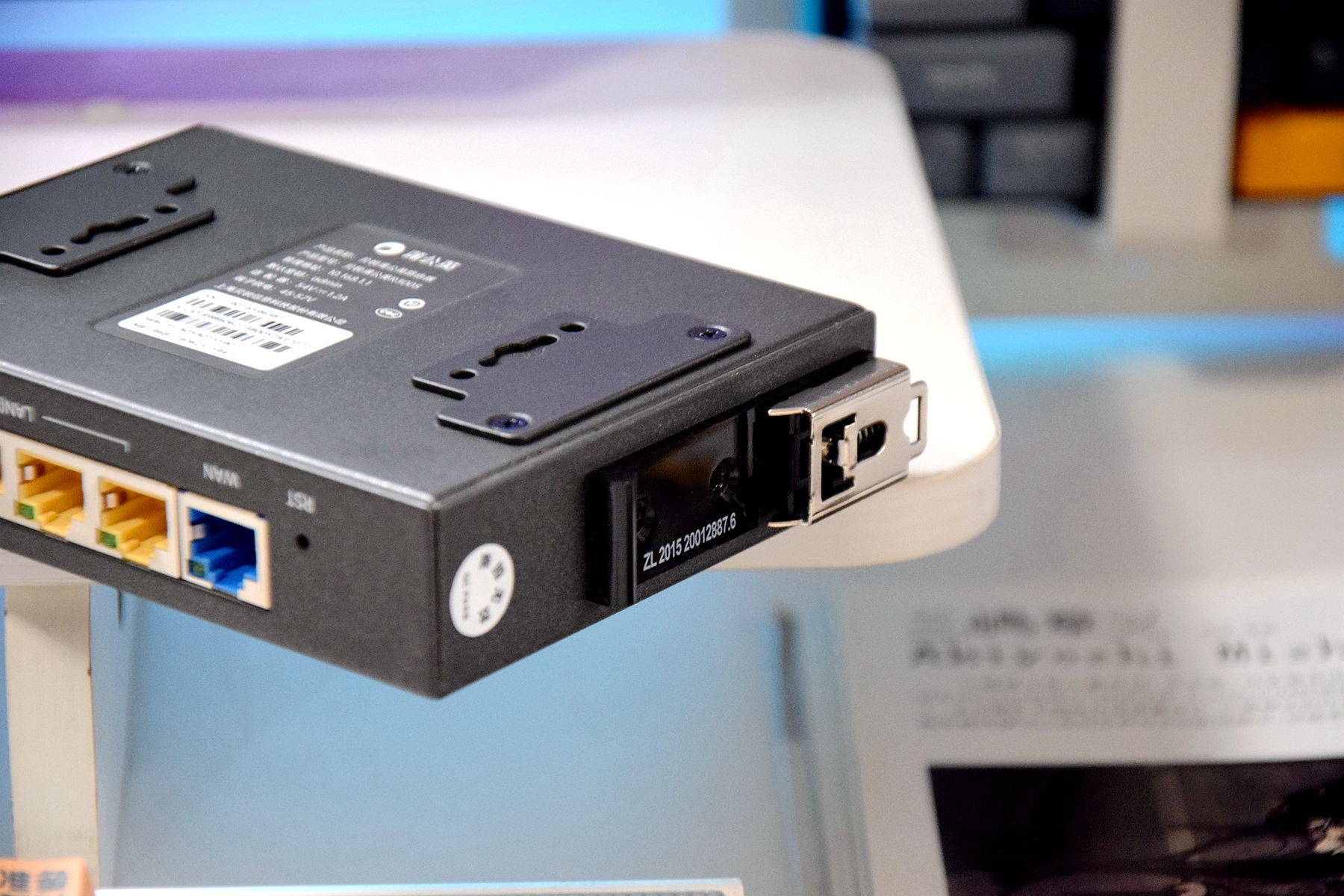 Canare R300s Clever use of Dandelion R300S group PoE monitoring network, 4G full ...