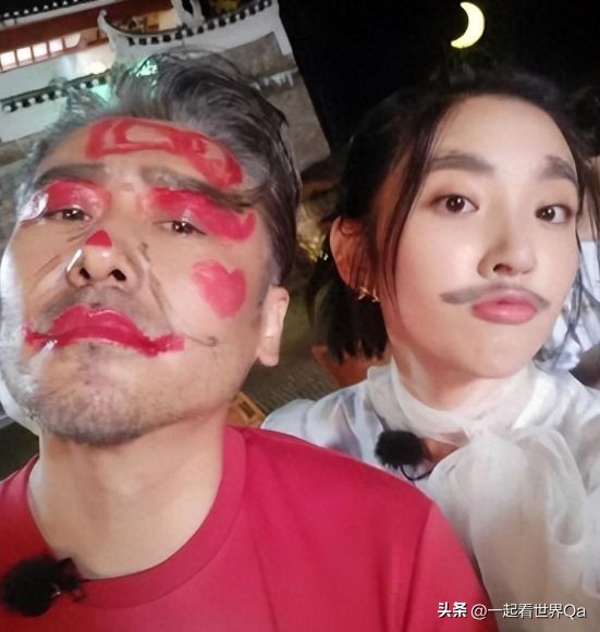 The graceful Tang Yixin is finally sweet and happy after being stabbed ...