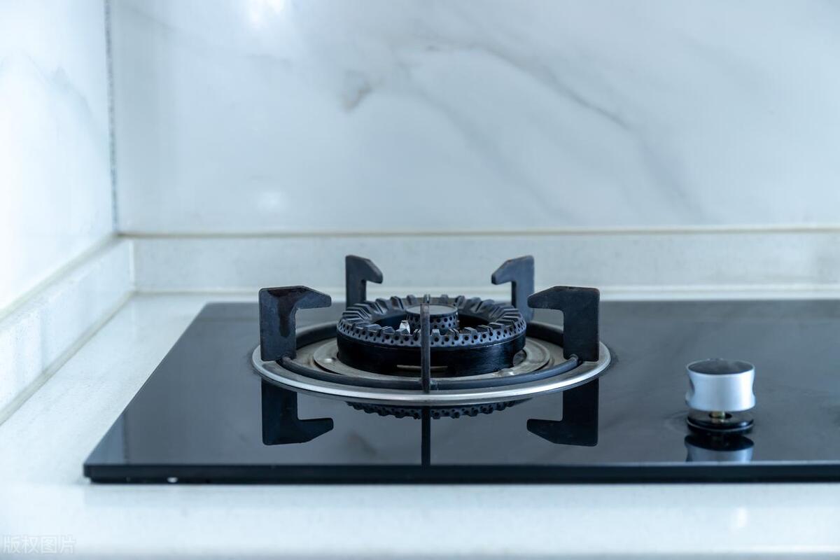 What's wrong with the gas stove fire is too small? iNEWS