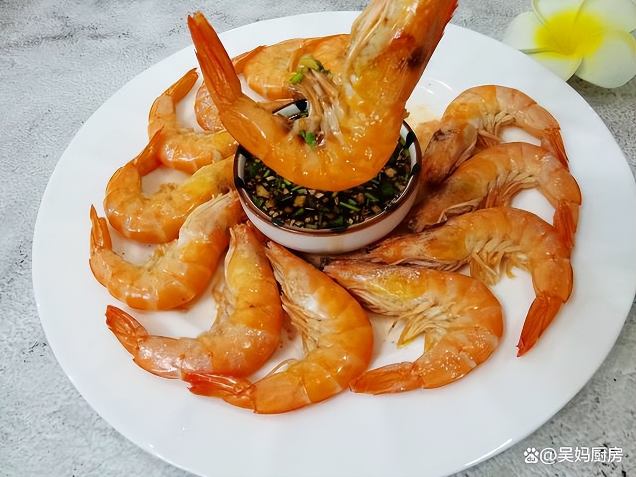 The method of steaming prawns to make dried prawns is very simple