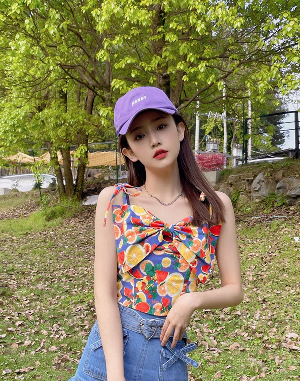 Wu Jiayi's sexy photo of floral camisole - iNEWS
