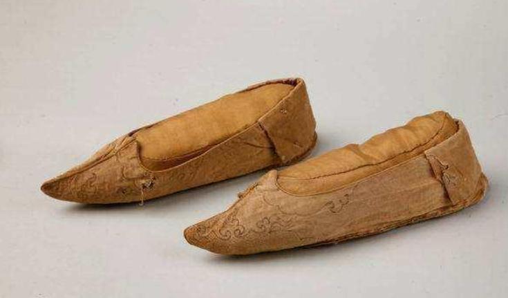 From shoes to embroidery, it tells the love dream of millennium women ...