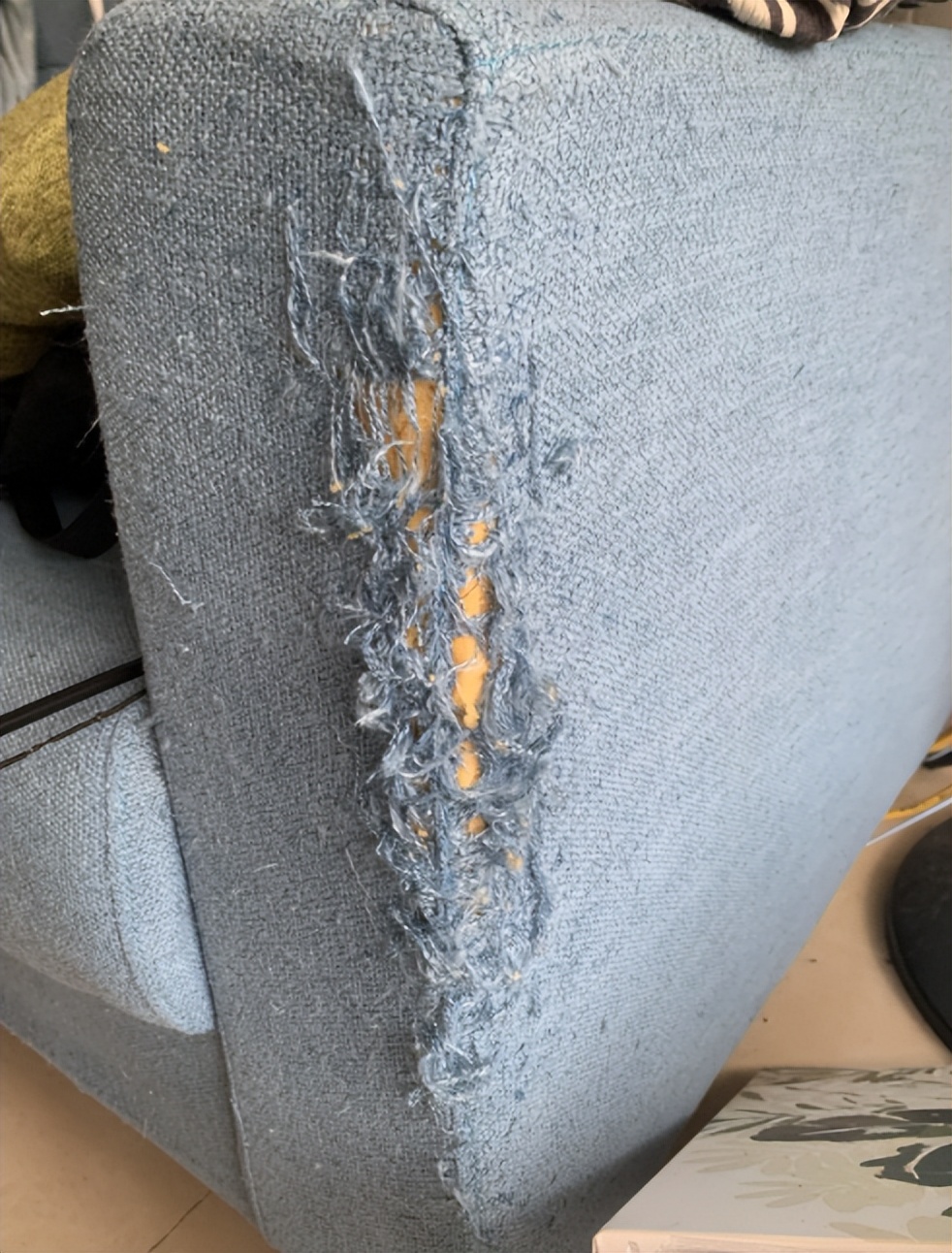 If you buy a sofa again, you must insist on "not choosing 6". It is not