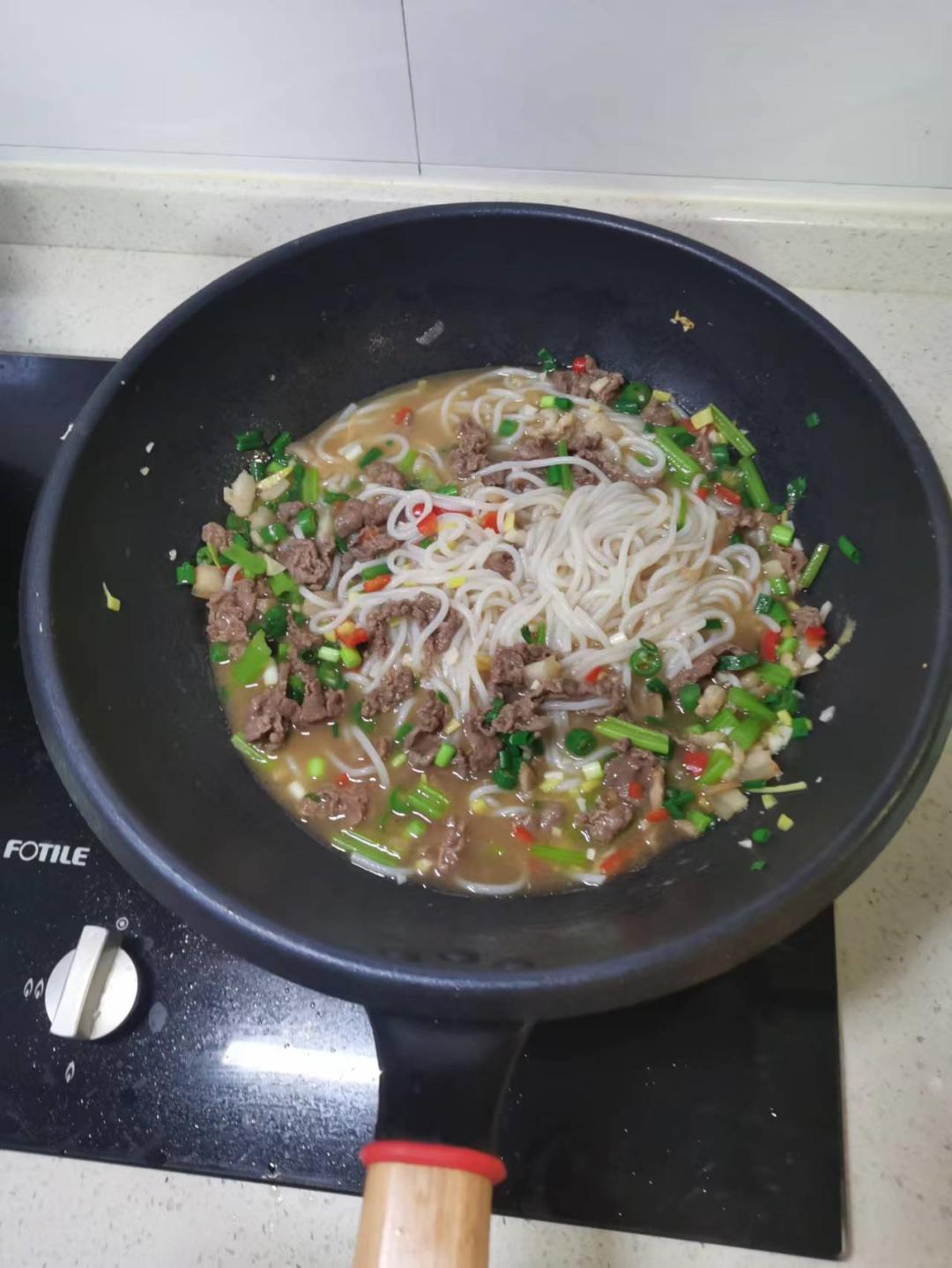 Changde stewed noodles are authentic iNEWS