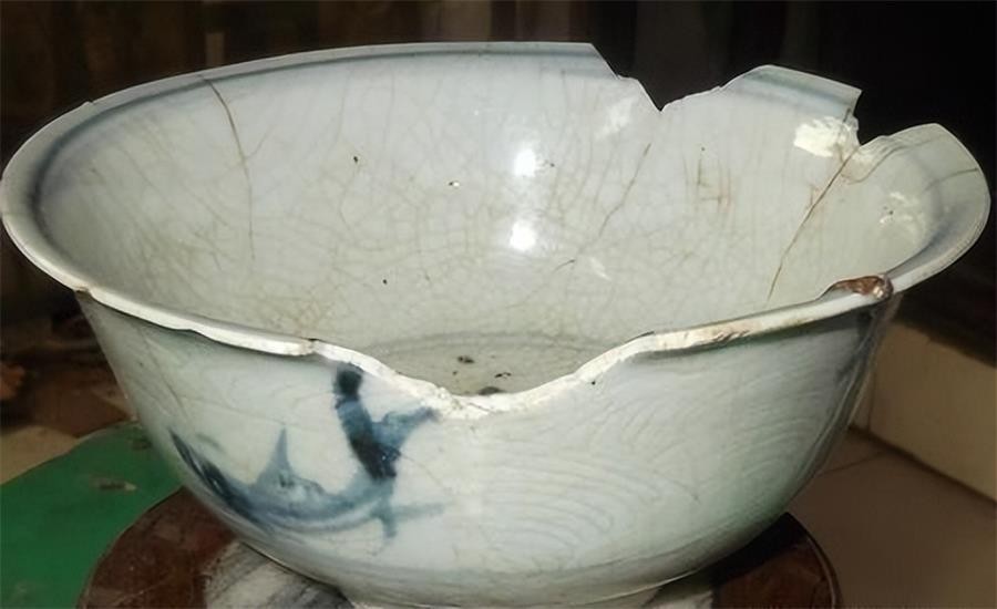 "If you don't put 4 in the kitchen, your life will be prosperous", what