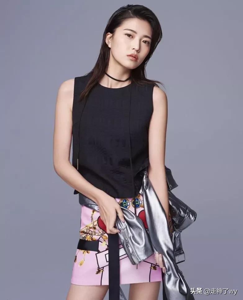 Star show of mainland actress Wang Yajie - iMedia
