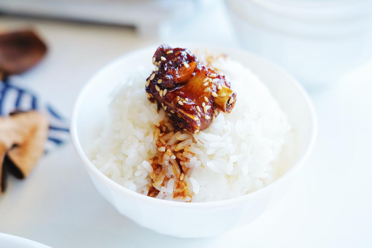 The dried tangerine peel is a treasure. It is so delicious to make this