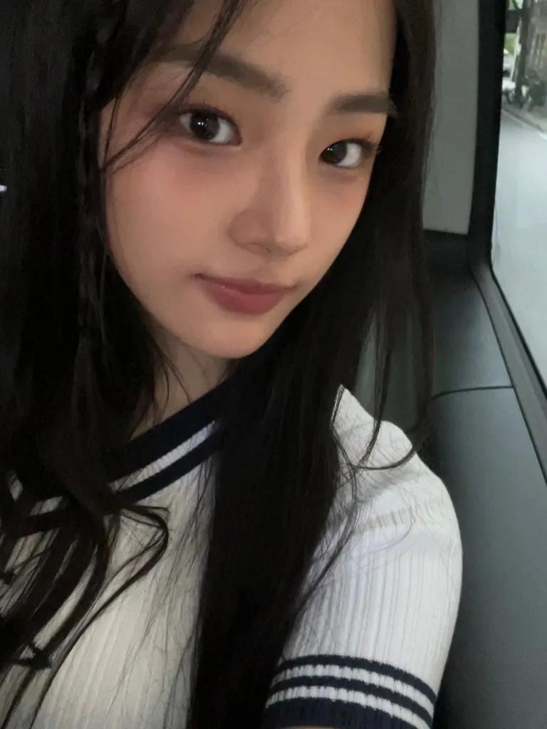 MINJI's 18-year-old Korean sister - iNEWS