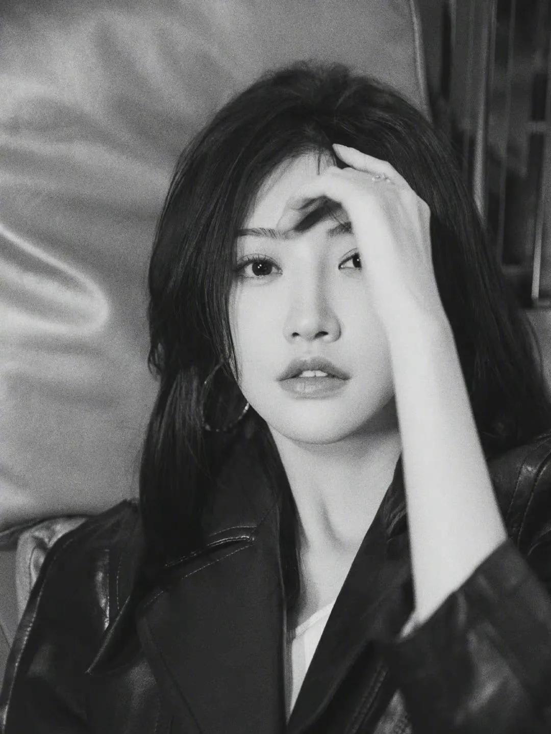 Sweet sister~ Jing Tian - iNEWS