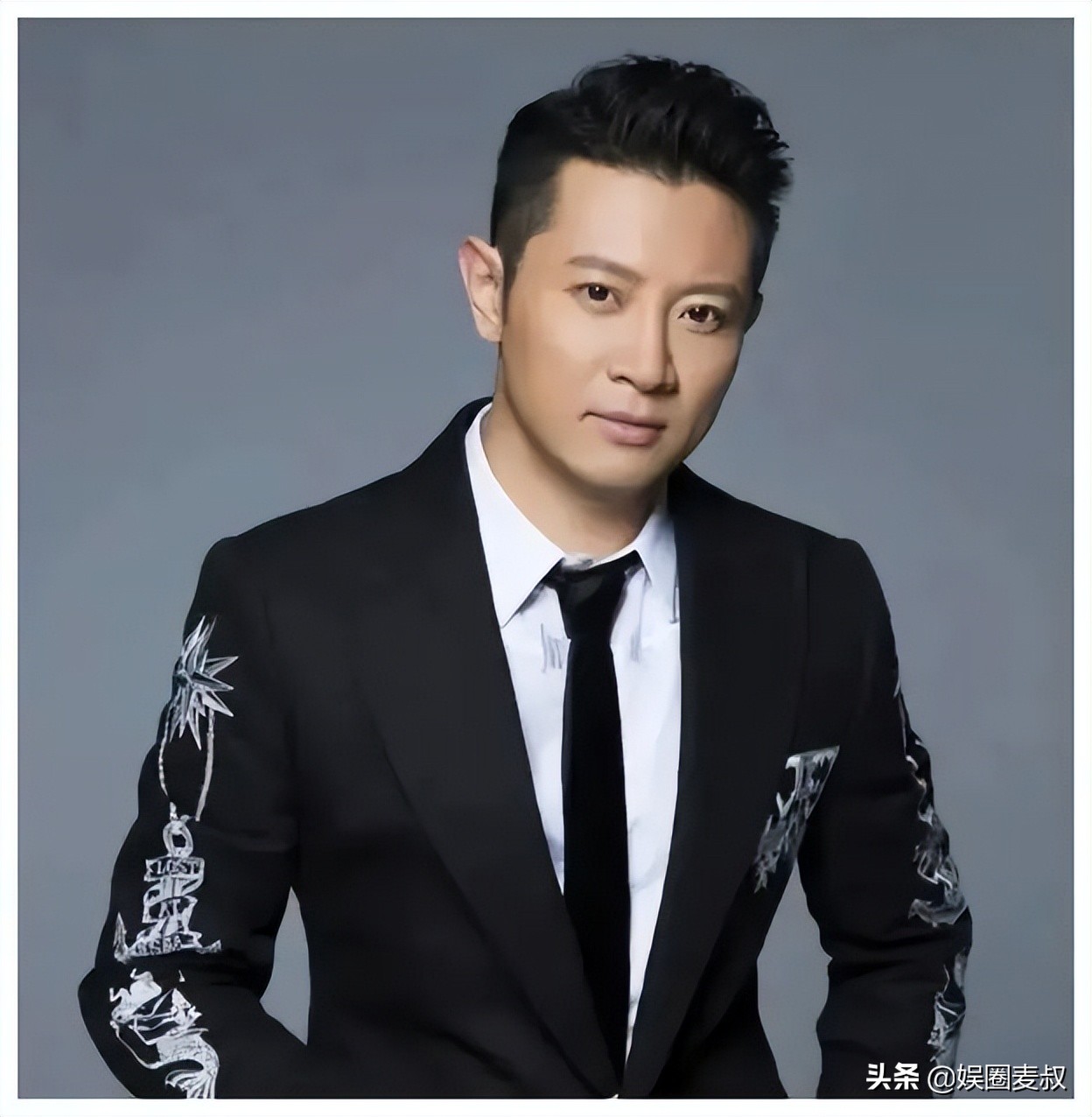 46-year-old Zhou Yanhong is too embarrassed!When the street dances ...