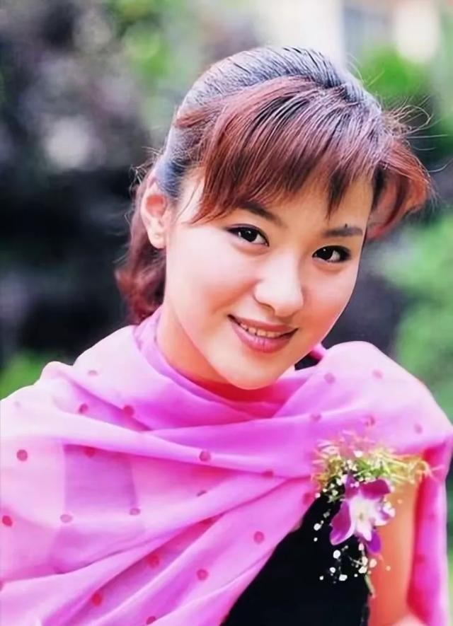 Li Baotian was once obsessed with her, and Zhang Guoli couldn't hide ...