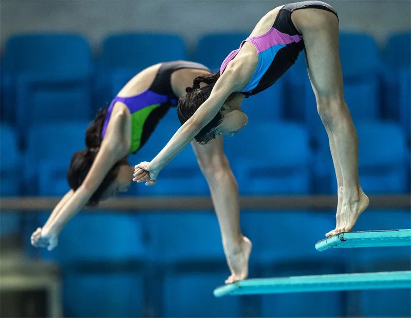 Swimming and diving competition how to shoot iNEWS