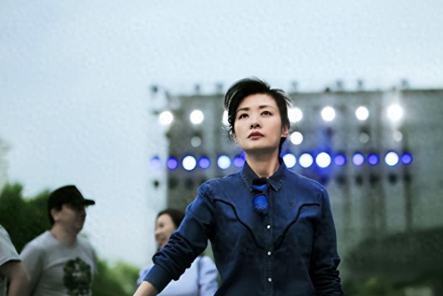 CCTV's first sister Zhou Tao and her husband ended their 12-year ...